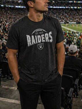Raiders NFL Team Apparel Men's Short Sleeve T-Shirt, XXL Color Gray